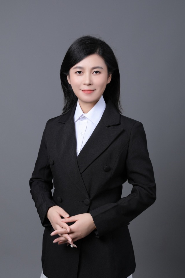 Portrait accompanying packaging services