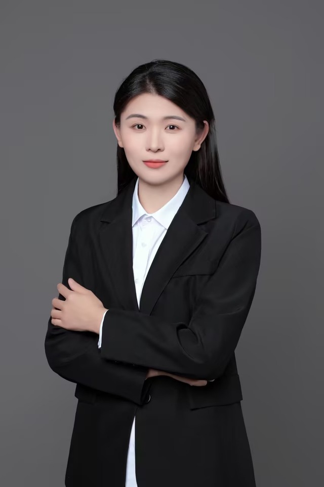 Portrait accompanying logistics services
